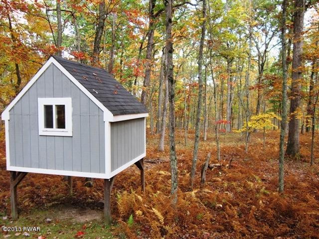 243 West Lakeview Road Lackawaxen, PA 18435 - Photo 20 of 21
