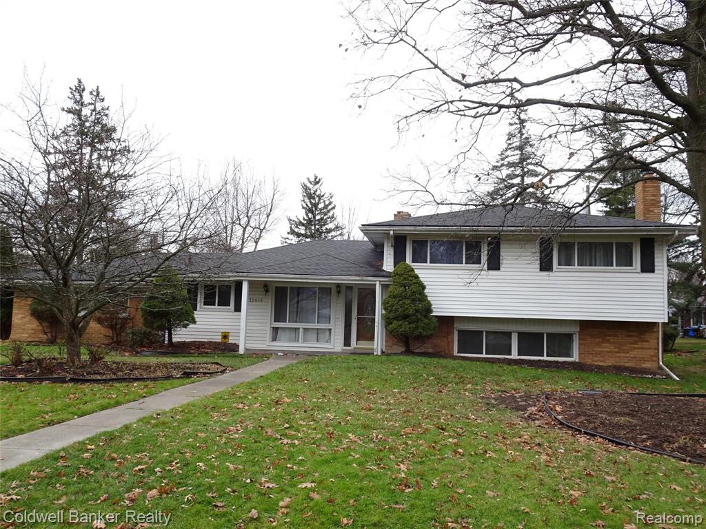 32015 Farmersville Road Farmington Hills, MI 48334 - Photo 1 of 57