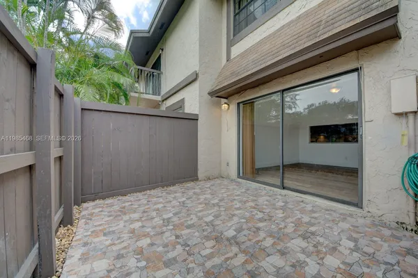 $2,900 | 1960 Bayberry Drive, Unit 1960, Pembroke Pines, FL 33024