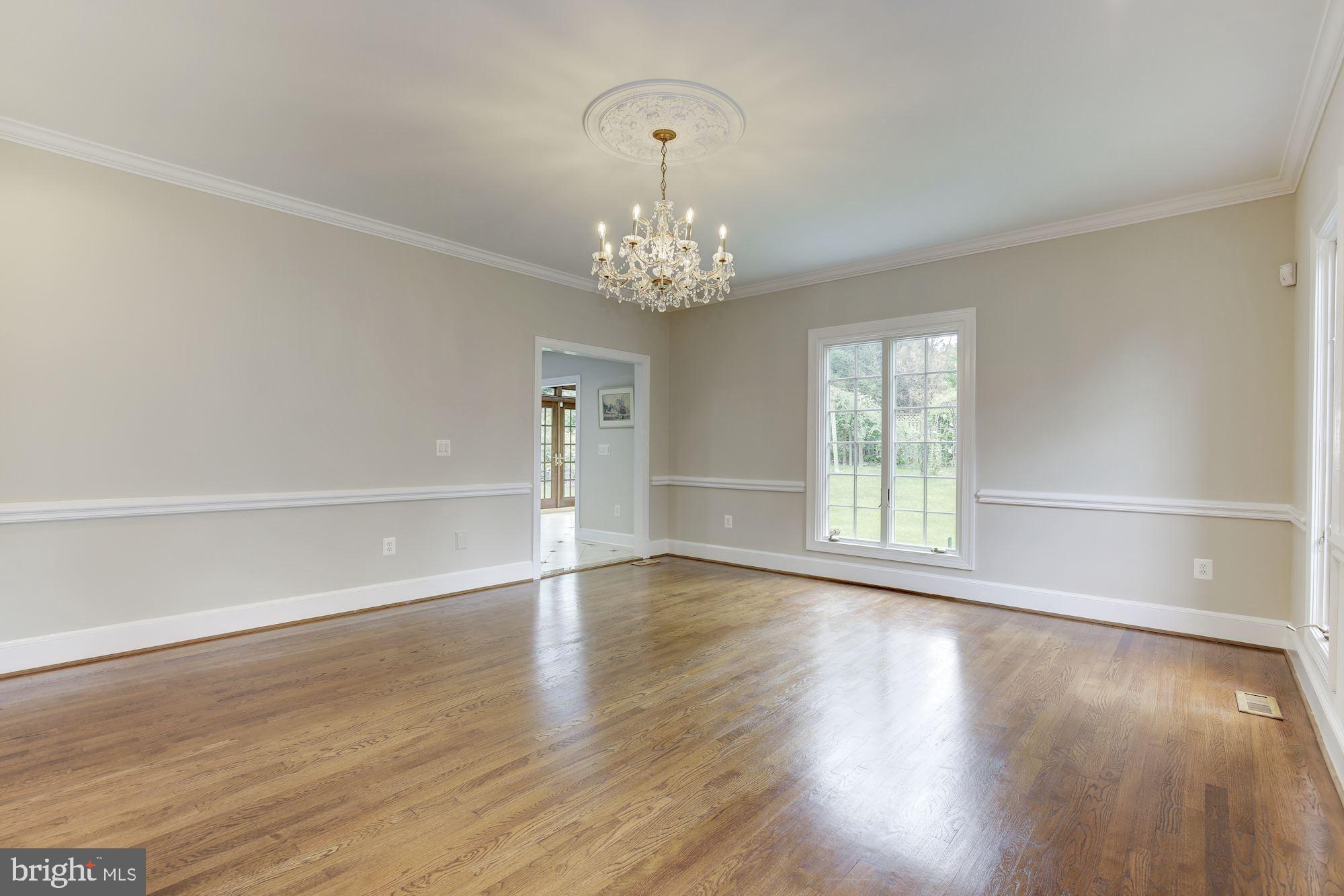 9809 Hall Road Potomac, MD 20854 - Photo 13 of 55 Grand Dining Room