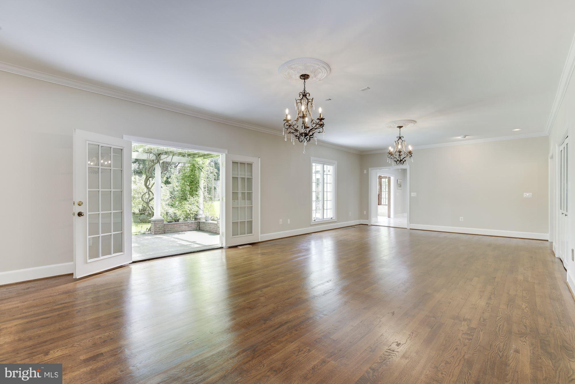 9809 Hall Road Potomac, MD 20854 - Photo 18 of 55 Family Room opens to lush and private back yard