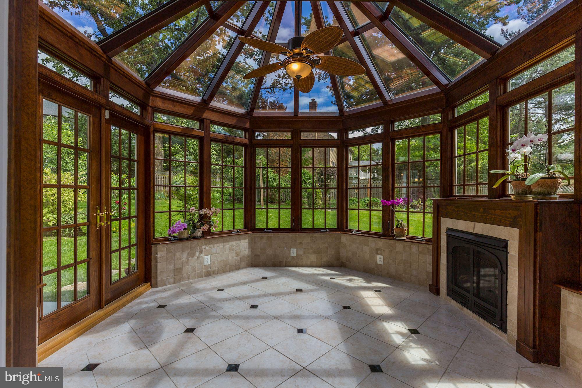 9809 Hall Road Potomac, MD 20854 - Photo 23 of 55 Sun room w French doors to patio