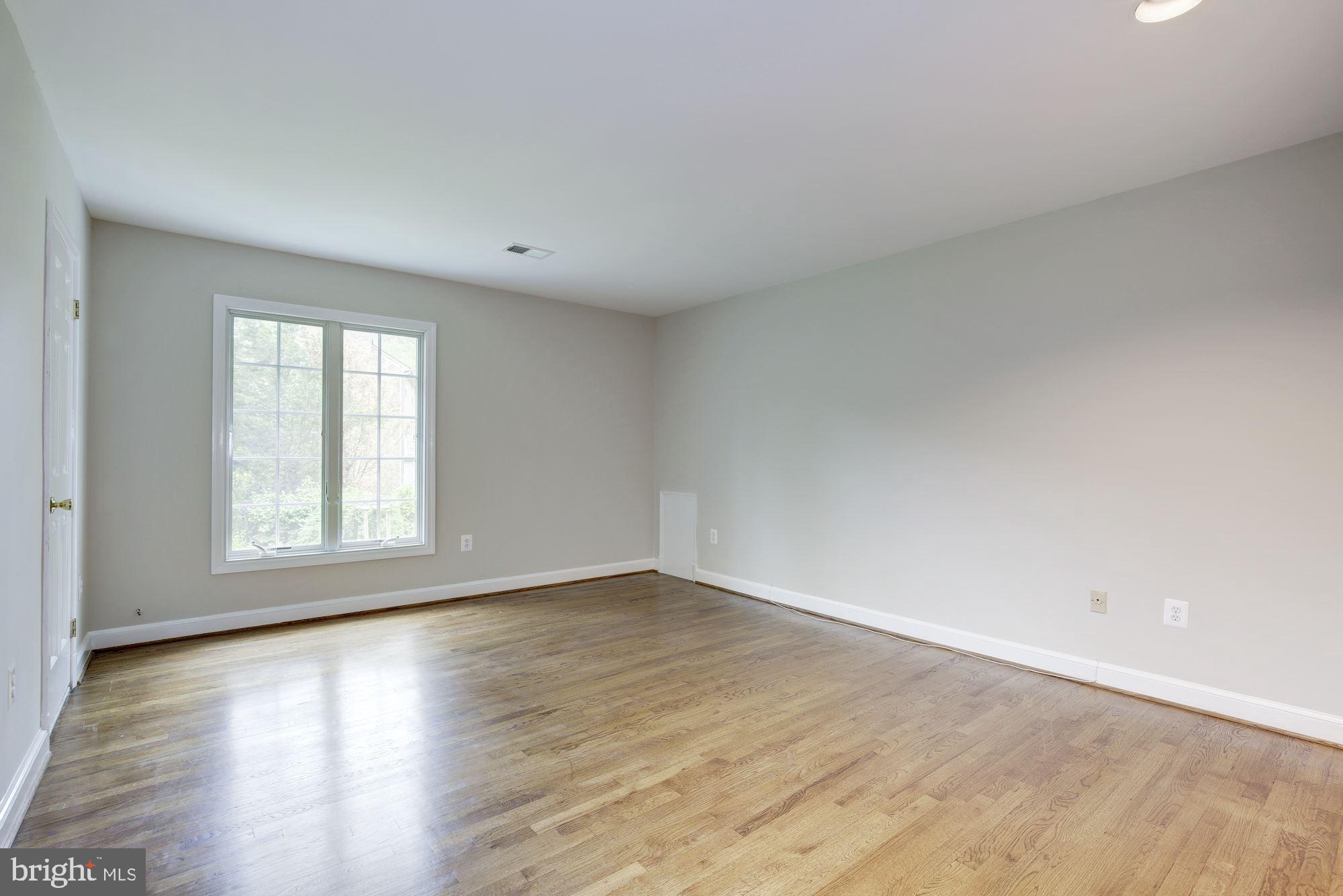 9809 Hall Road Potomac, MD 20854 - Photo 30 of 55 Upper Level Bedroom 2