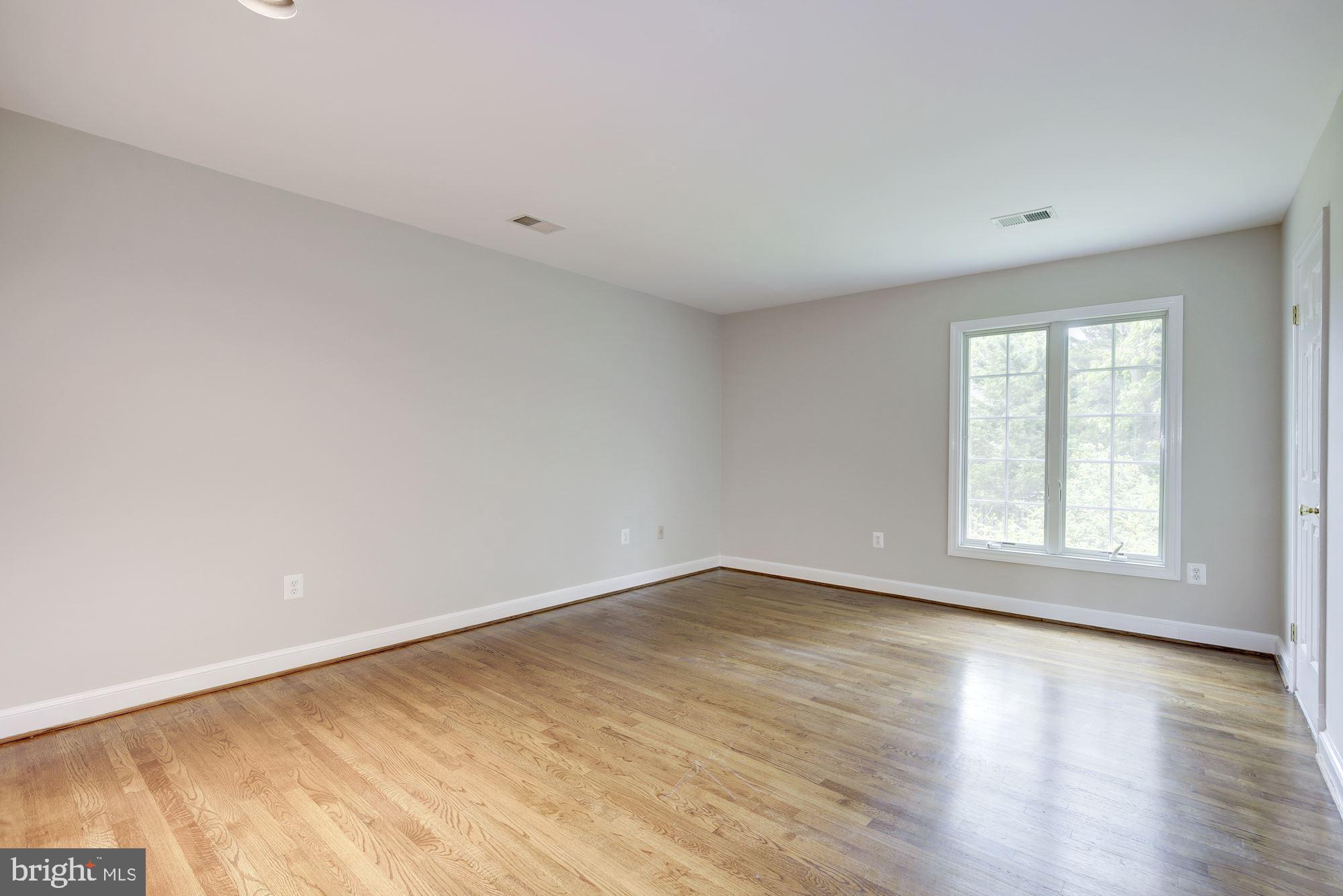 9809 Hall Road Potomac, MD 20854 - Photo 32 of 55 Upper Level Bedroom 3