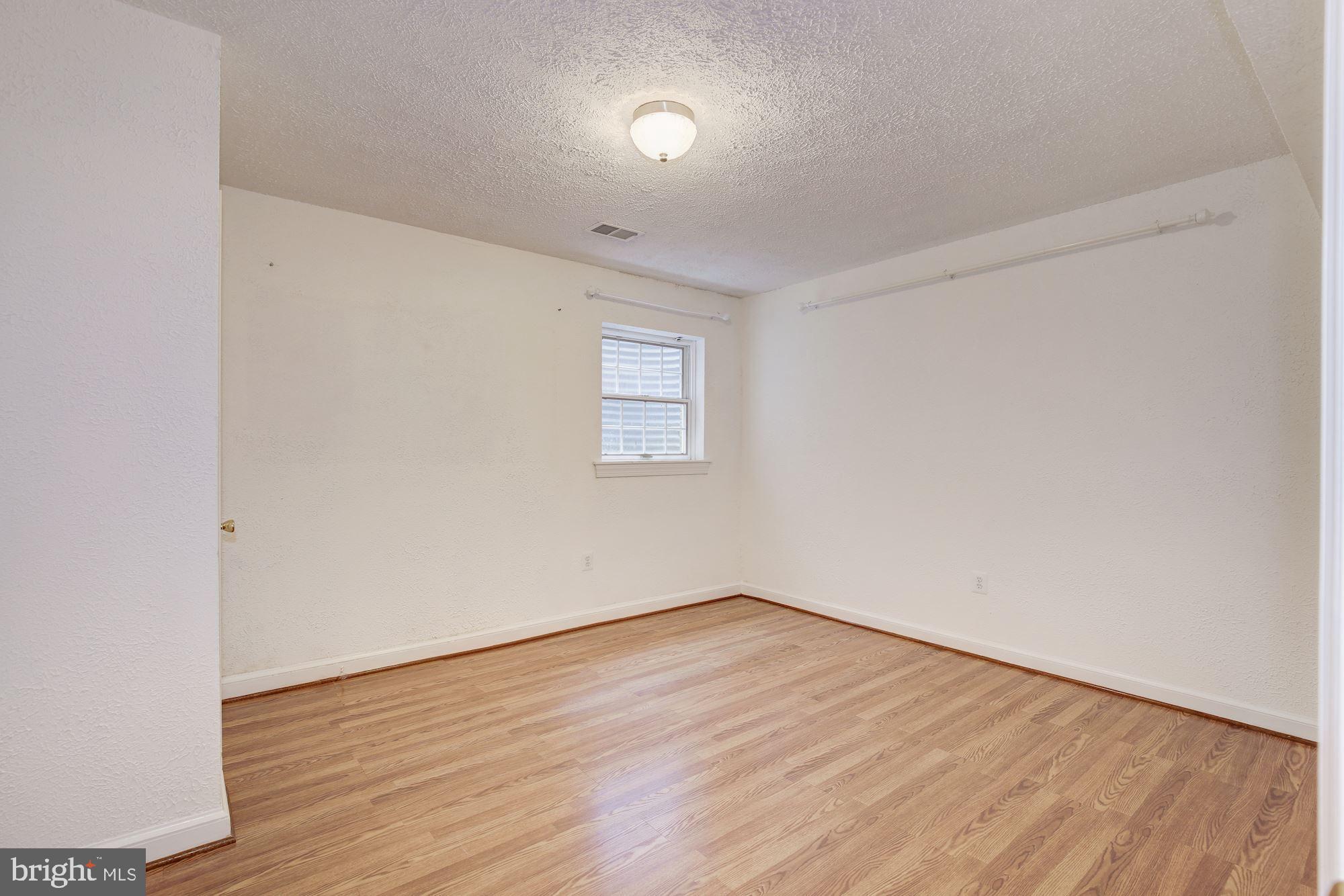 9809 Hall Road Potomac, MD 20854 - Photo 40 of 55 Lower Level Bedroom 6