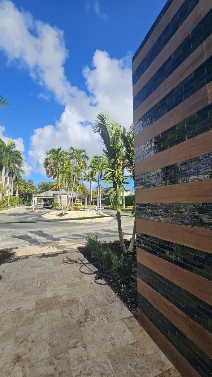 4 Royal Palm Way, Unit 6050 Boca Raton, FL 33432 - Photo 35 of 35 a view of building with yard