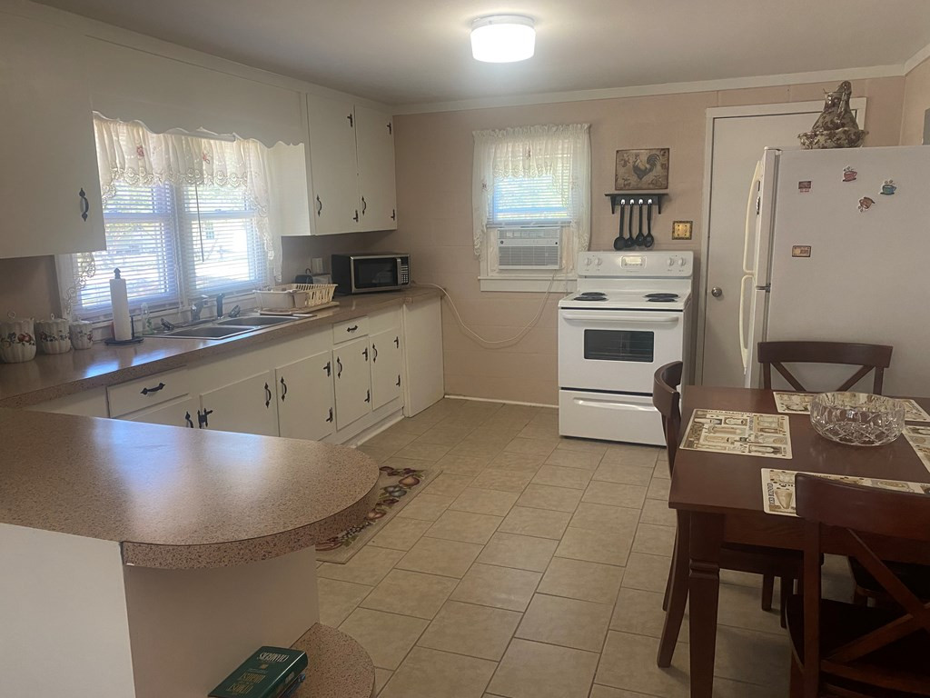 2426 Pipkin Road Sumter, SC 29154 - Photo 4 of 26