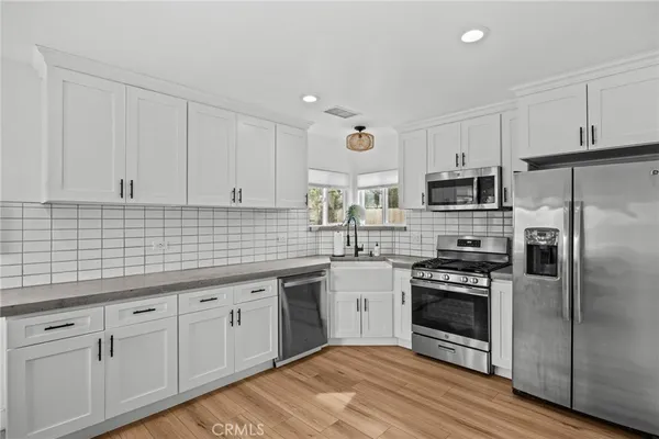 $2,600 | 55585 Onaga Trail, Yucca Valley, CA 92284