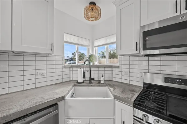 $2,600 | 55585 Onaga Trail, Yucca Valley, CA 92284