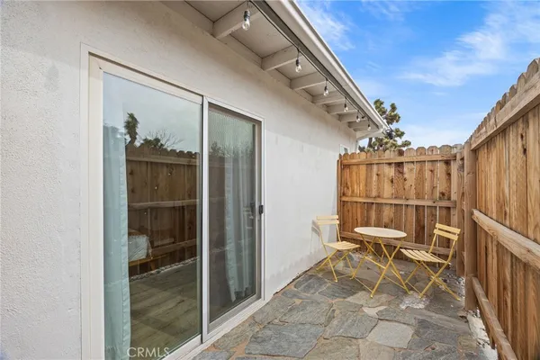 $2,600 | 55585 Onaga Trail, Yucca Valley, CA 92284