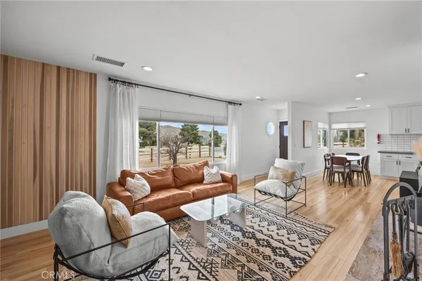 $2,600 | 55585 Onaga Trail, Yucca Valley, CA 92284