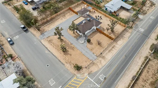 $2,600 | 55585 Onaga Trail, Yucca Valley, CA 92284