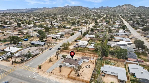 $2,600 | 55585 Onaga Trail, Yucca Valley, CA 92284