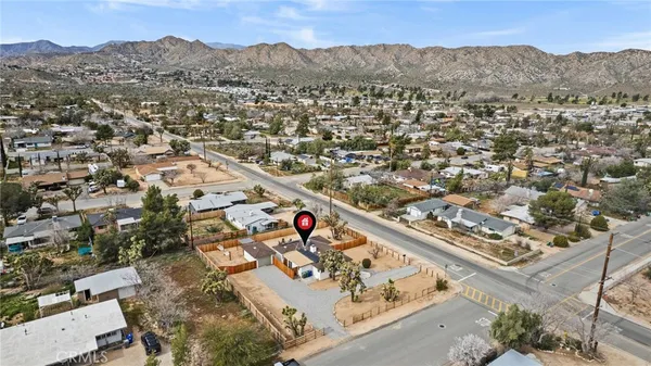 $2,600 | 55585 Onaga Trail, Yucca Valley, CA 92284