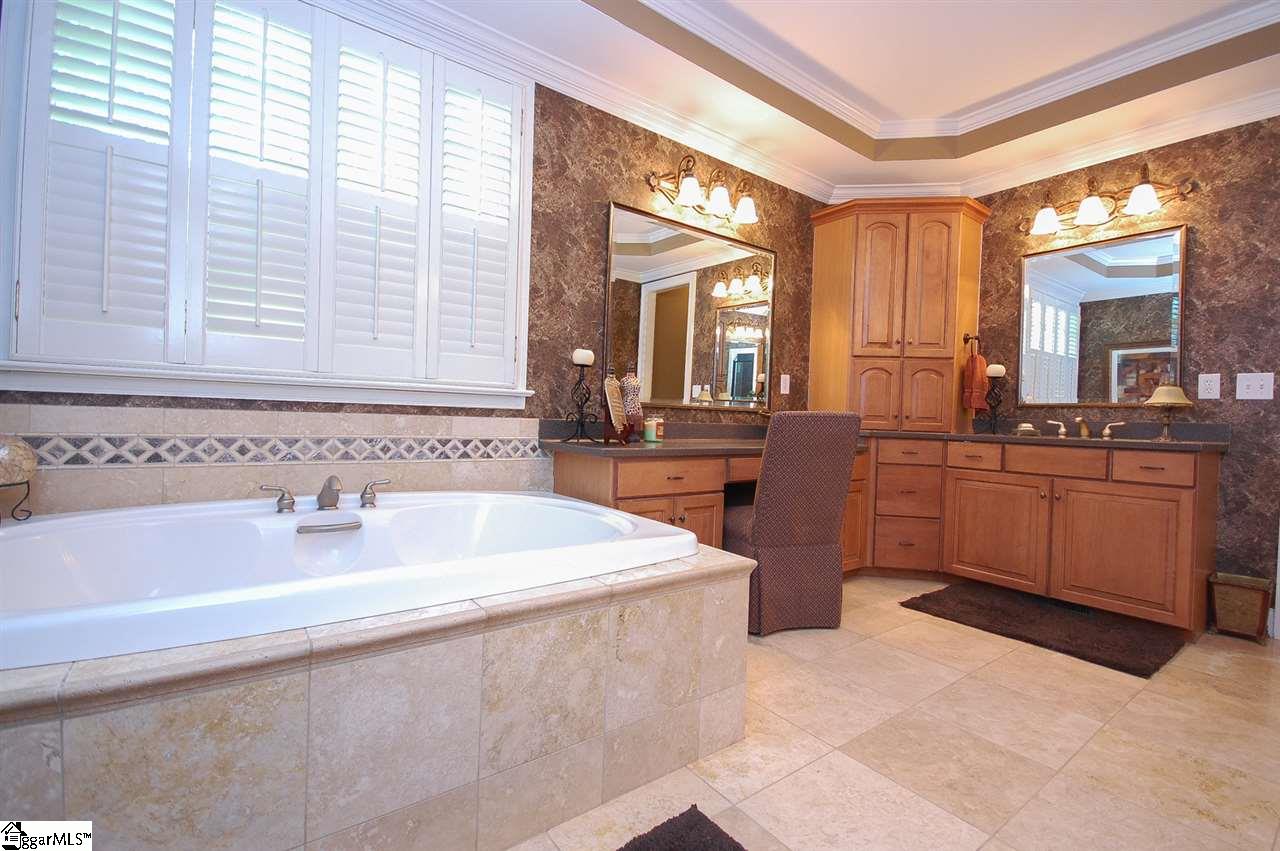 101 Player Way Simpsonville, SC 29681 - Photo 9 of 36 Gallery Image 9