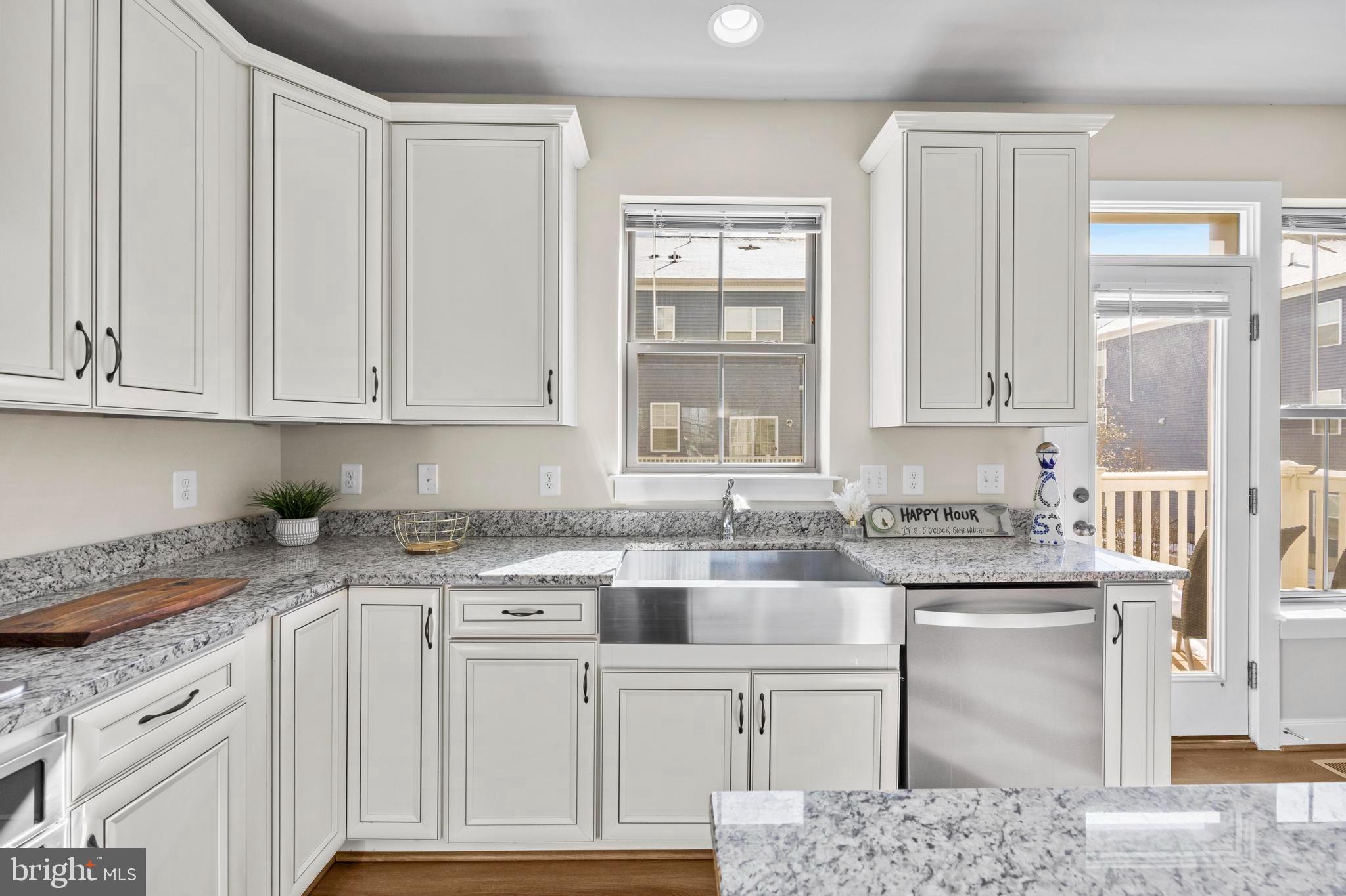 14247 Travilah Road Rockville, MD 20850 - Photo 24 of 95 large farmhouse sink