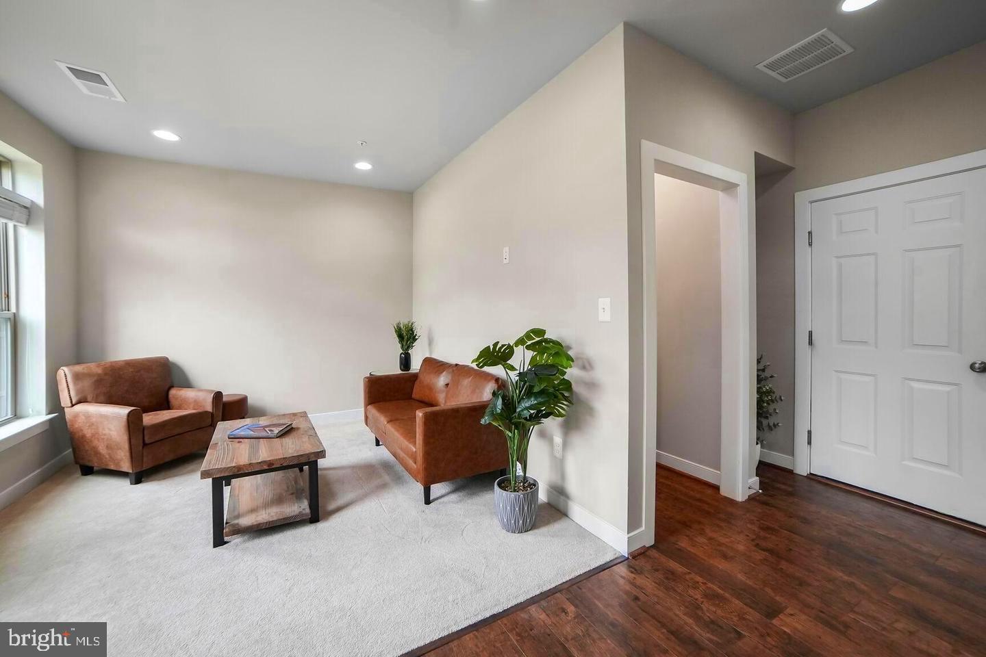 14247 Travilah Road Rockville, MD 20850 - Photo 6 of 95 1st level flex/family room