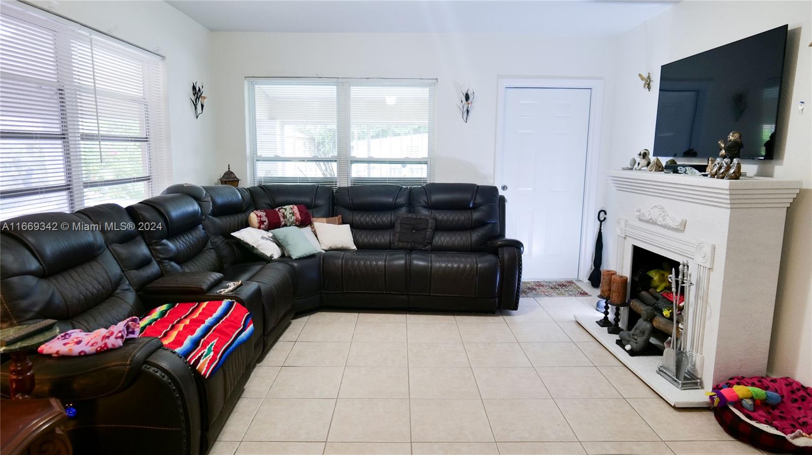 1910 Northwest 66th Street Miami, FL 33147 - Photo 6 of 18