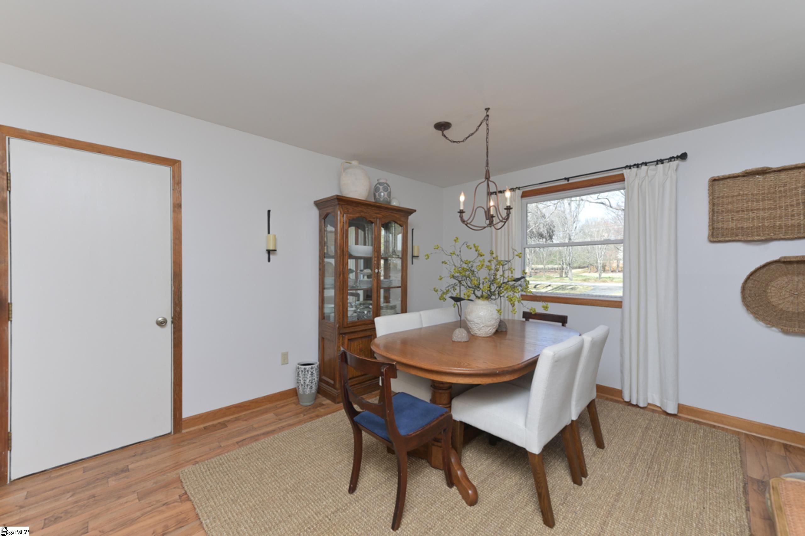 2416 Roper Mountain Road Simpsonville, SC 29681 - Photo 10 of 33 Gallery Image 10