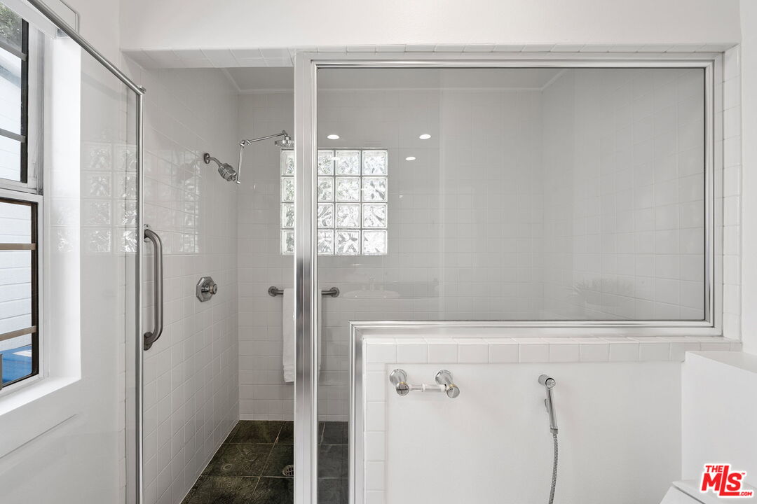 11543 Sunshine Terrace Studio City, CA 91604 - Photo 18 of 29 Gallery Image 18