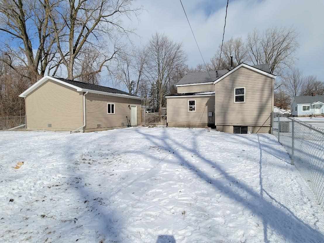 940 Shady Shore Road Bay City, MI 48706 - Photo 2 of 15 Gallery Image 2