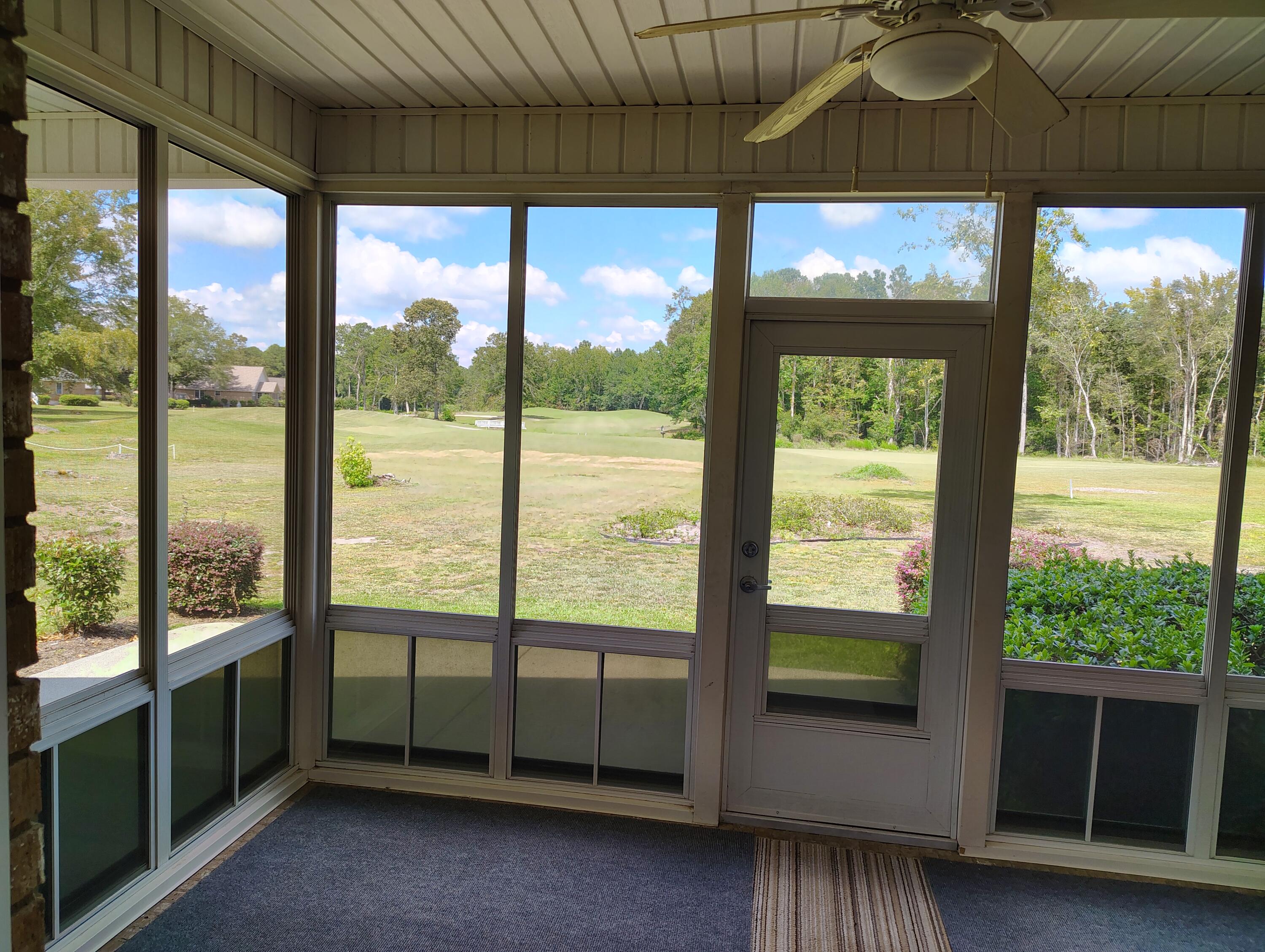 29 Lake Arbu Drive Manning, SC 29102 - Photo 23 of 54 Screened Room