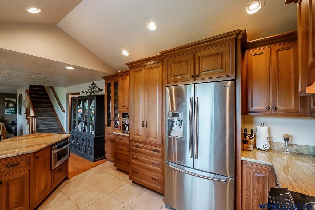 1732 Belmont Loop Southwest Albany, OR 97321 - Photo 11 of 41