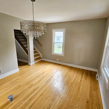 $423,900 | 121 Fourth Street, Libertyville, IL 60048