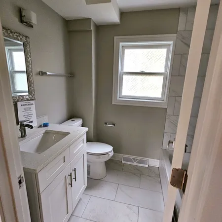 $423,900 | 121 Fourth Street, Libertyville, IL 60048