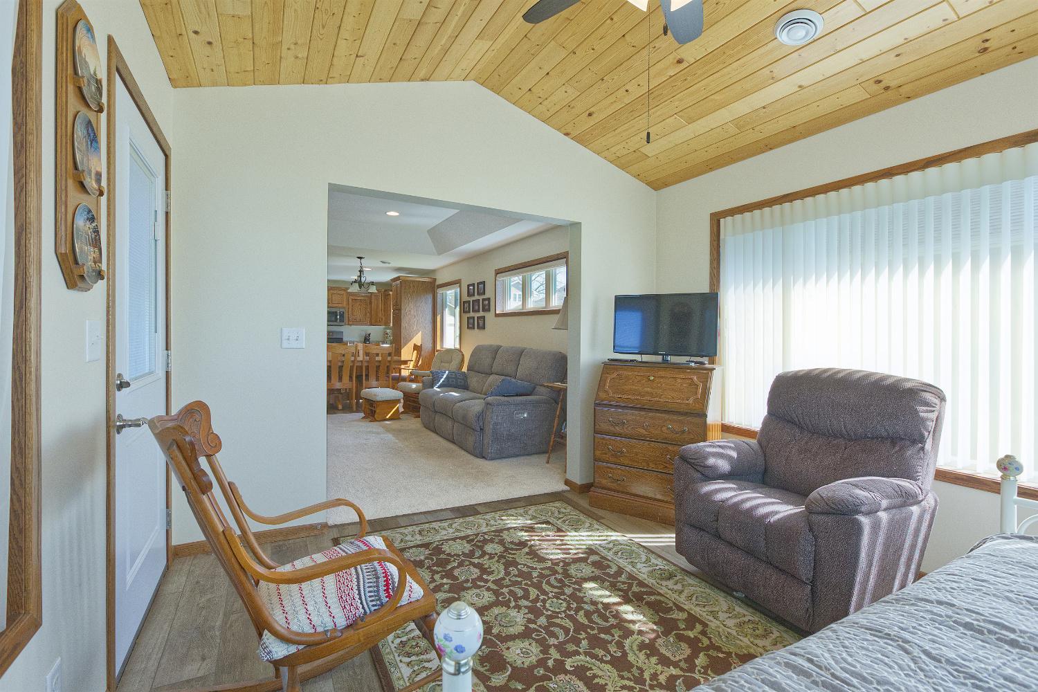 446 Lake Trail Winsted, MN 55395 - Photo 15 of 36