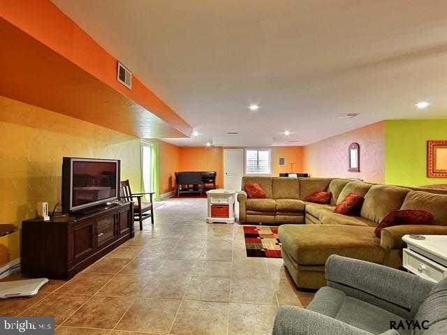 6420 Shutt Road Spring Grove, PA 17362 - Photo 28 of 35