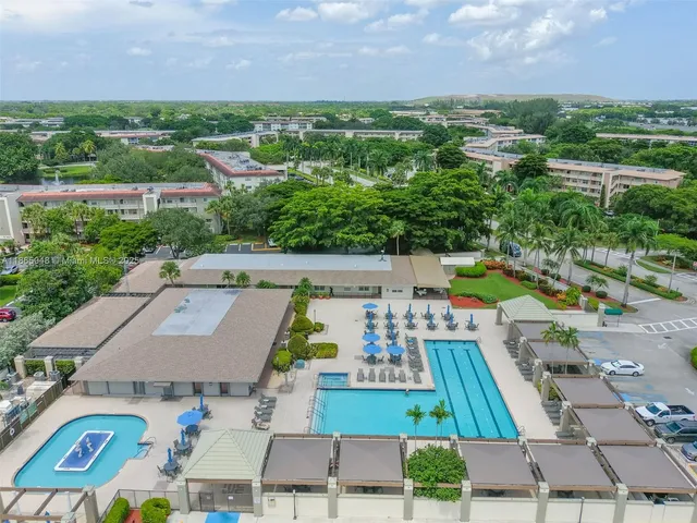 $154,900 | 2405 Antigua Circle, Unit M4, Coconut Creek, FL 33066