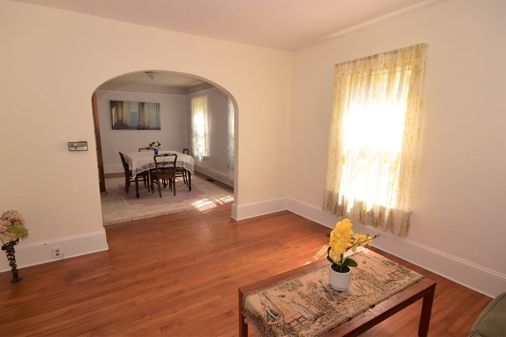 245 Pelham Road Amherst, MA 01002 - Photo 12 of 40
