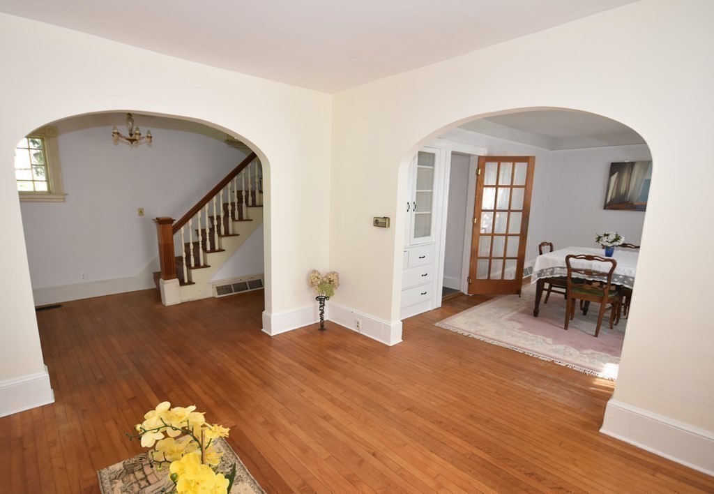 245 Pelham Road Amherst, MA 01002 - Photo 14 of 40