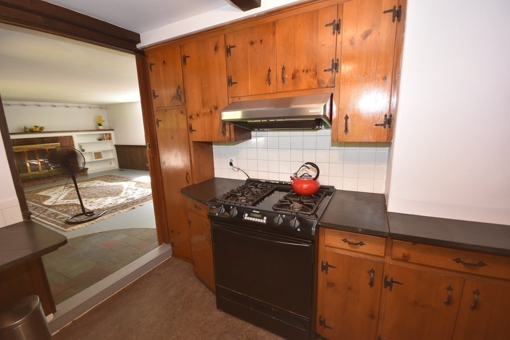 245 Pelham Road Amherst, MA 01002 - Photo 19 of 40