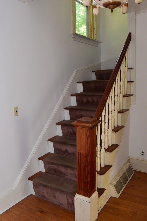 245 Pelham Road Amherst, MA 01002 - Photo 24 of 40