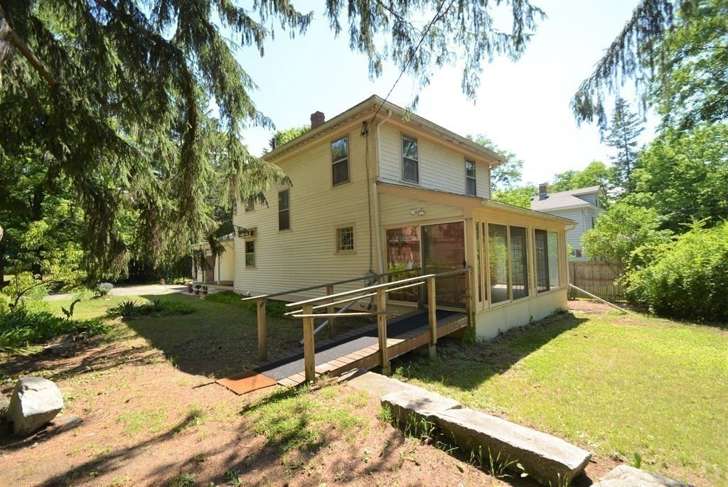245 Pelham Road Amherst, MA 01002 - Photo 3 of 40