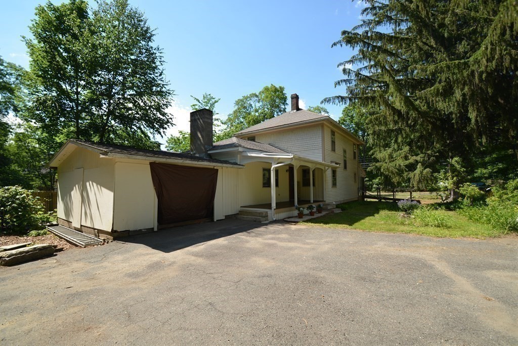 245 Pelham Road Amherst, MA 01002 - Photo 4 of 40