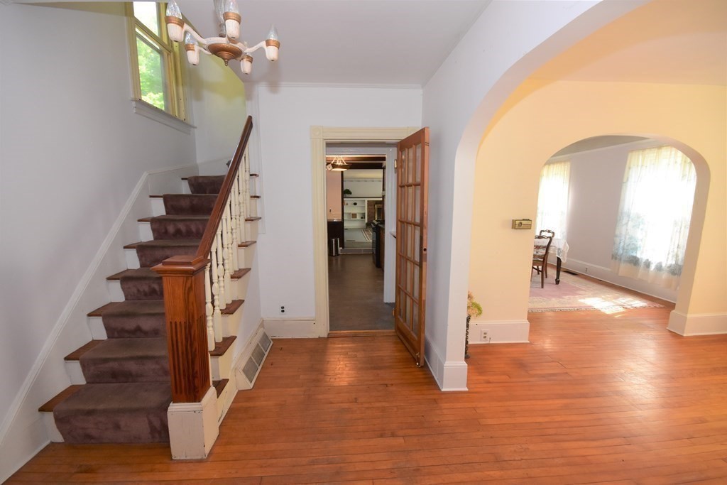 245 Pelham Road Amherst, MA 01002 - Photo 8 of 40