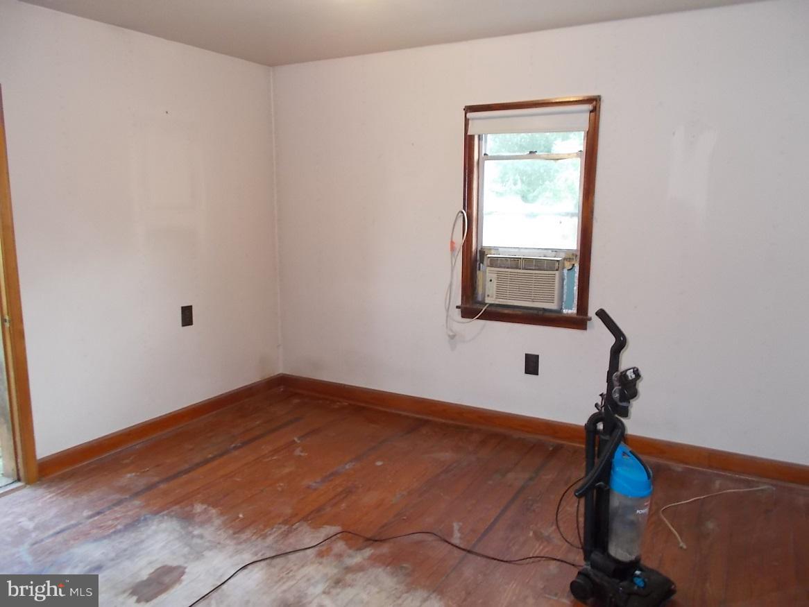 2224 Dargan Road Sharpsburg, MD 21782 - Photo 11 of 19 Bedroom