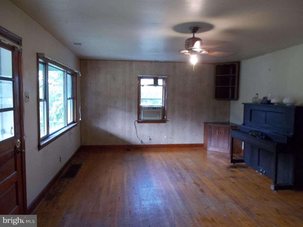 2224 Dargan Road Sharpsburg, MD 21782 - Photo 8 of 19 Kitchen