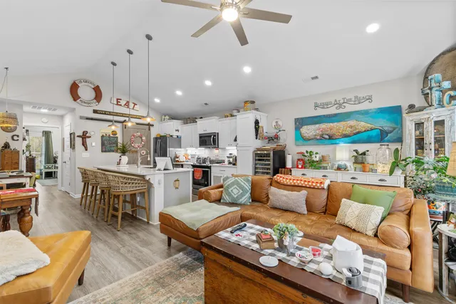 $360,000 | 220 Kings Crossing Loop, Murrells Inlet, SC 29576