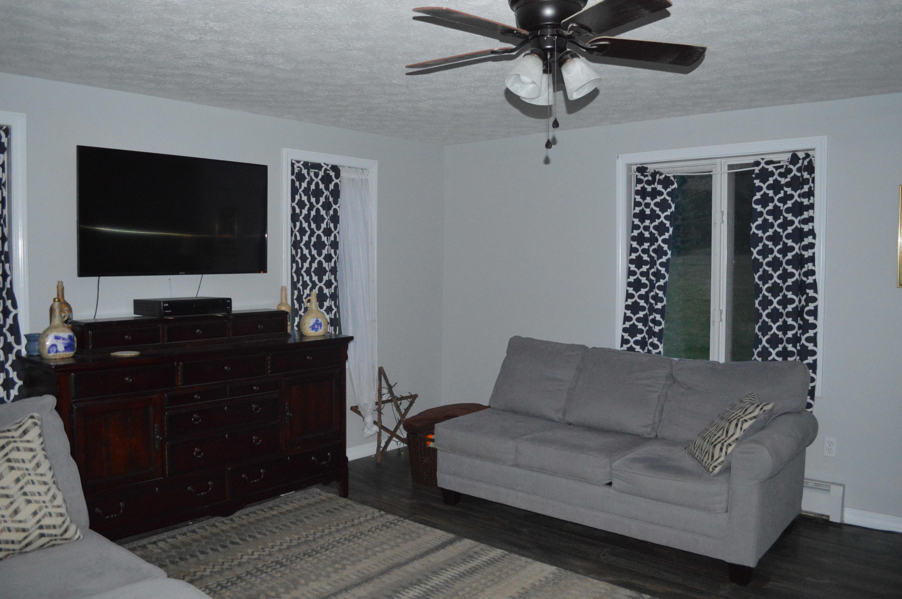 967 Frenchville Road Fort Kent, ME 04743 - Photo 20 of 24 Living room
