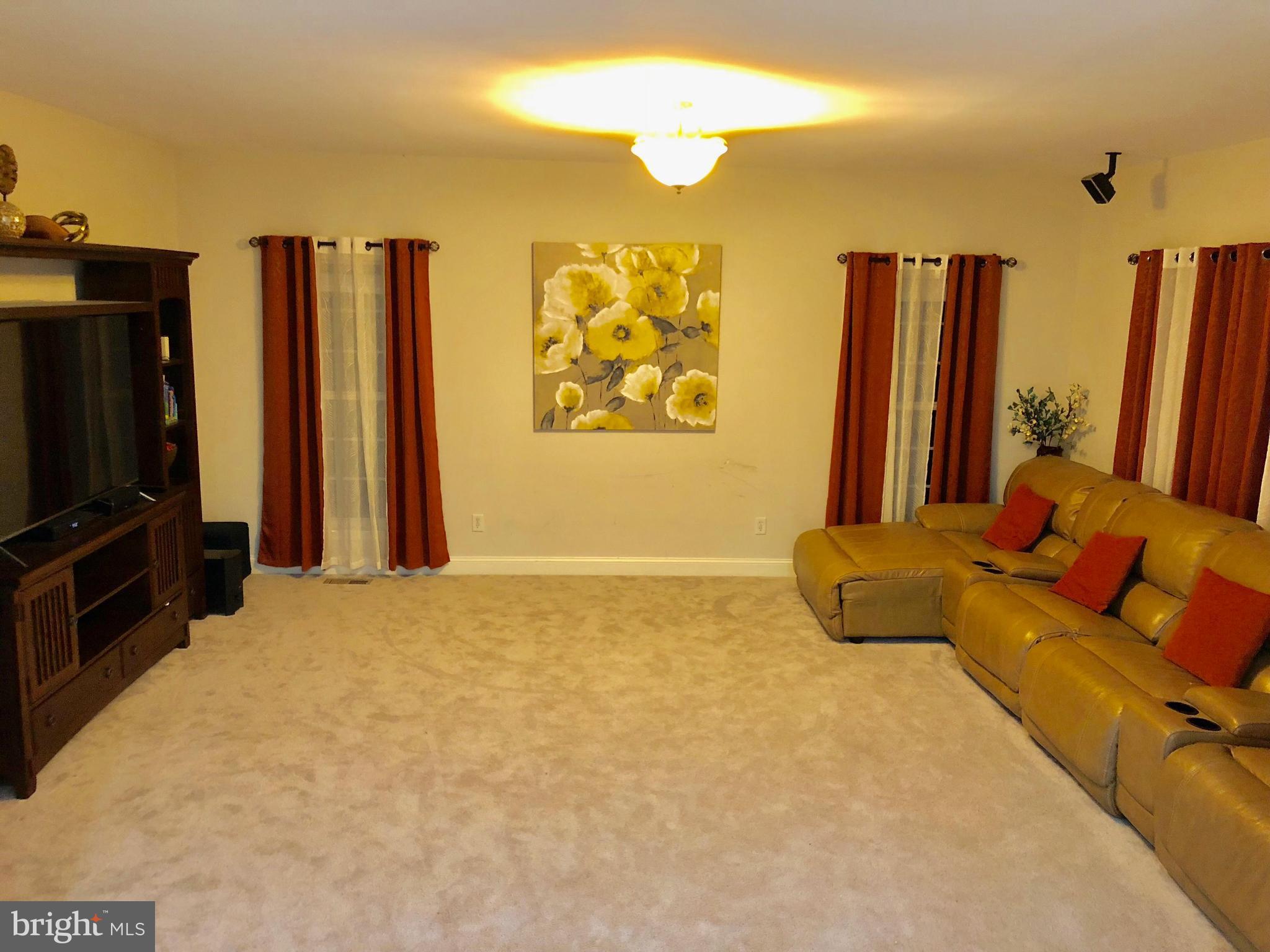 7520 Kelseys Lane Rosedale, MD 21237 - Photo 11 of 30 Family Room