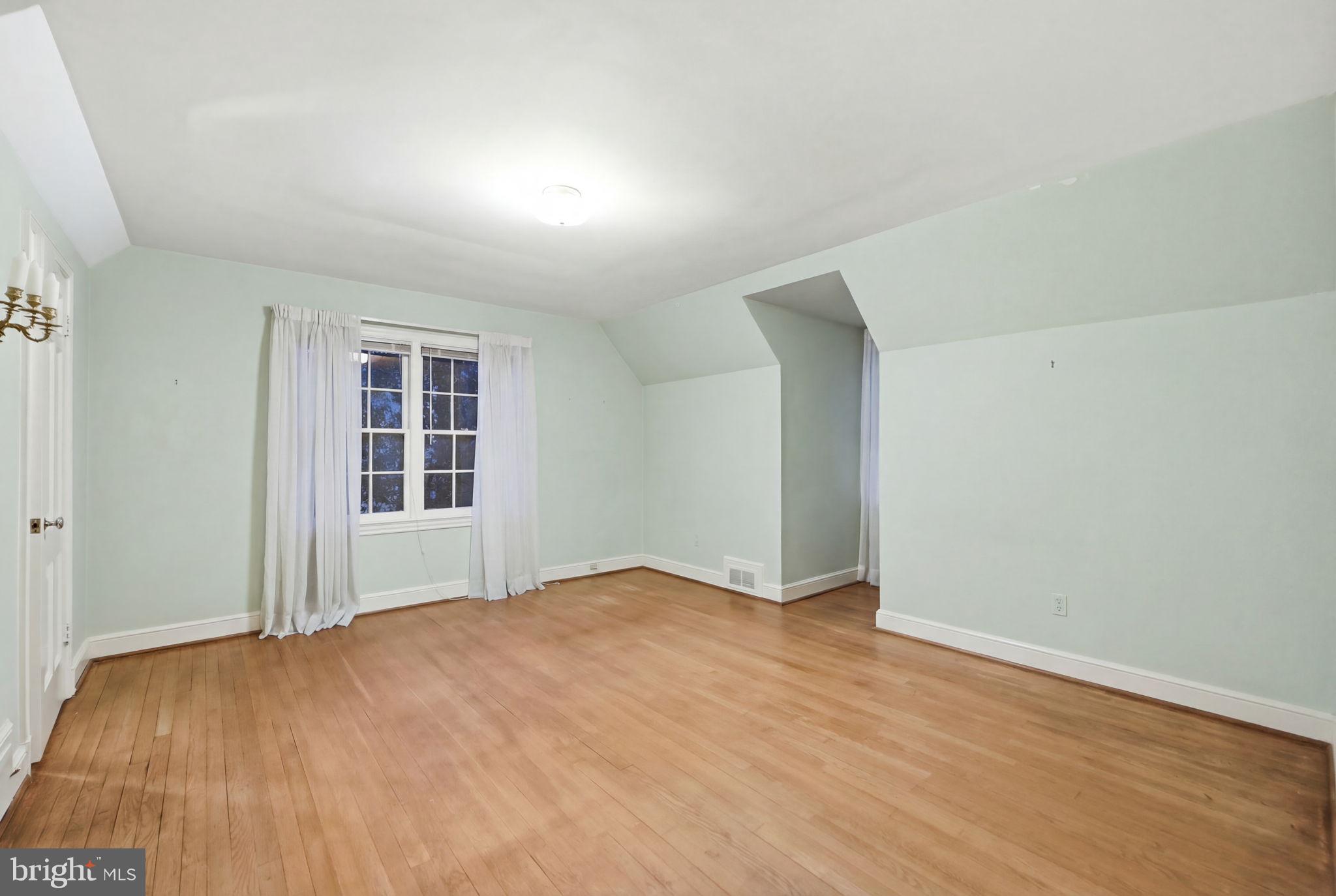 5216 Farrington Road Bethesda, MD 20816 - Photo 24 of 40