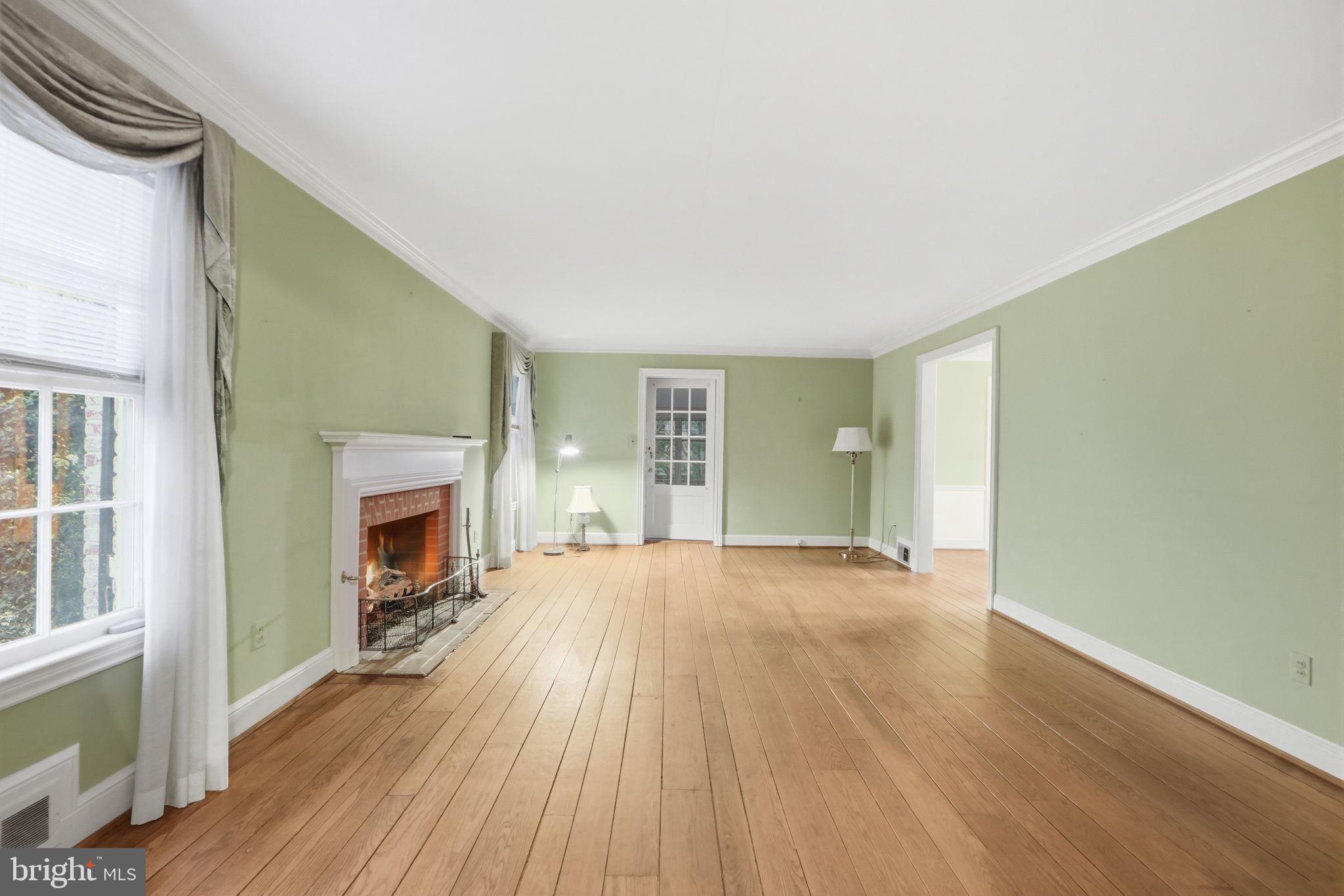 5216 Farrington Road Bethesda, MD 20816 - Photo 4 of 40