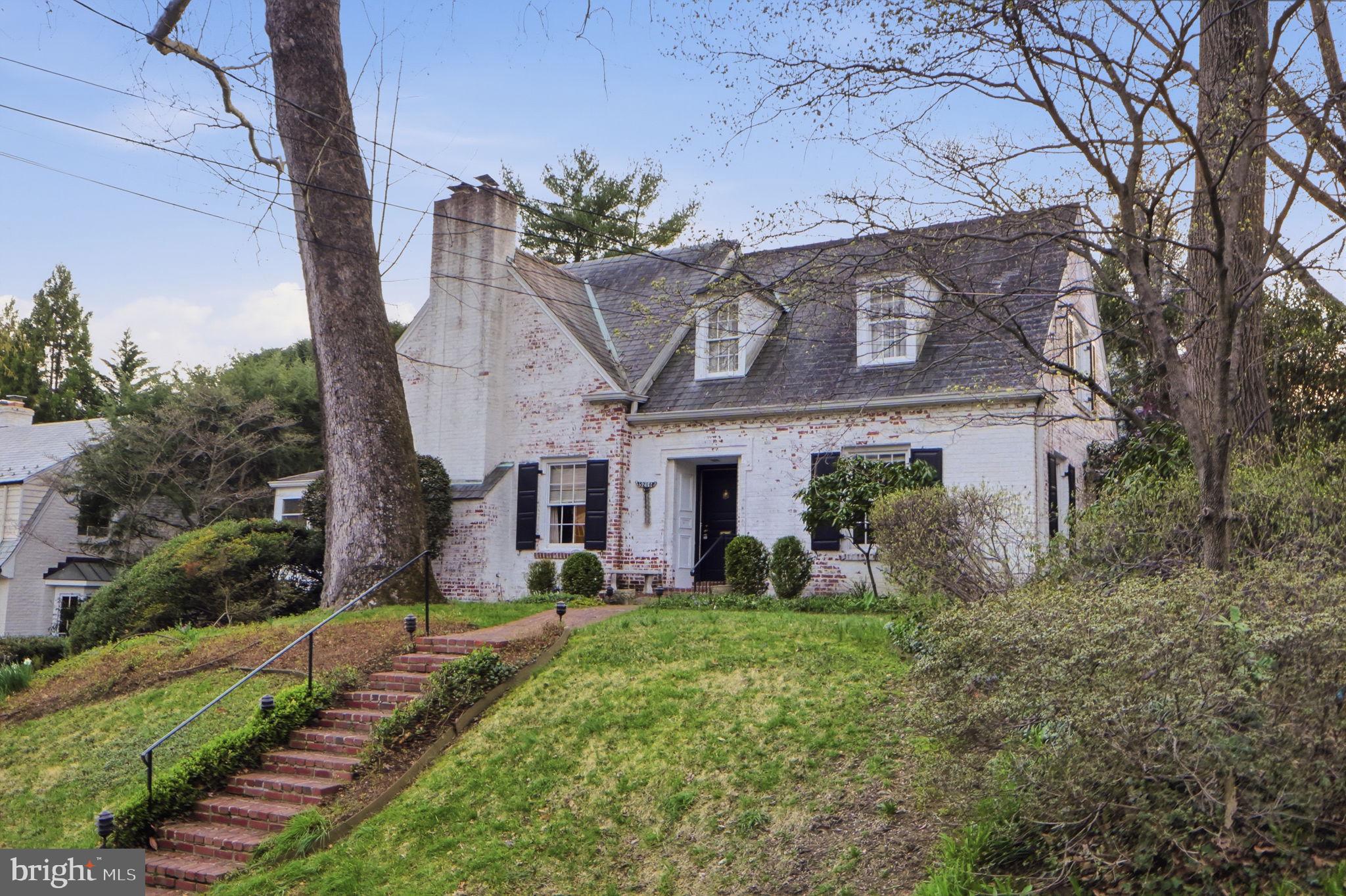 5216 Farrington Road Bethesda, MD 20816 - Photo 5 of 40