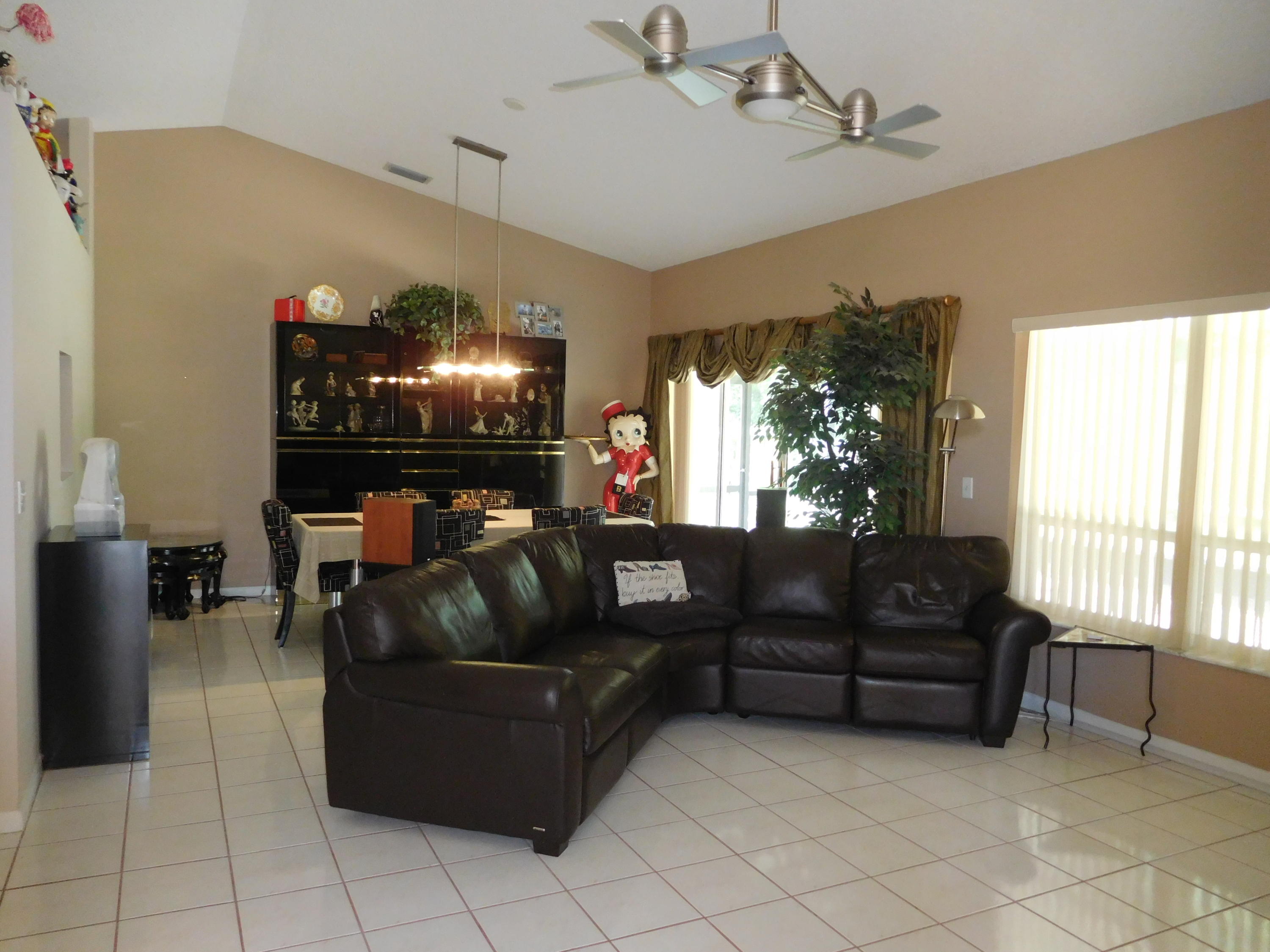 8165 Copenhagen Way Boca Raton, FL 33434 - Photo 3 of 48 8165 Copenhagen Way (47)
