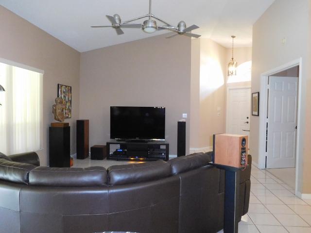 8165 Copenhagen Way Boca Raton, FL 33434 - Photo 6 of 48 Living Area