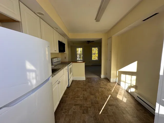 $1,650 | 21 Nelson Street, Unit D, Troy, NH 03465